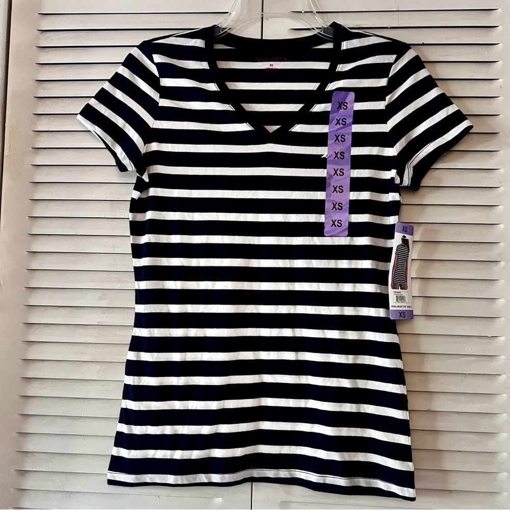 Nautica Women’s V-neck Short Sleeve T-shirt
